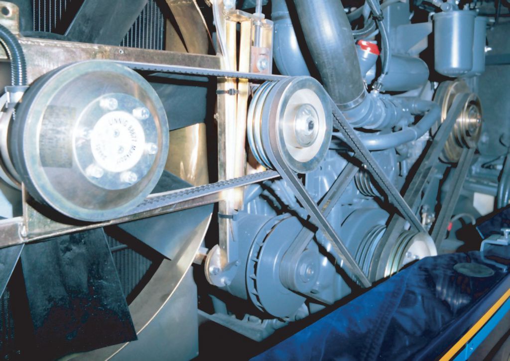 Úzké klínové řemeny s vnitřním ozubením